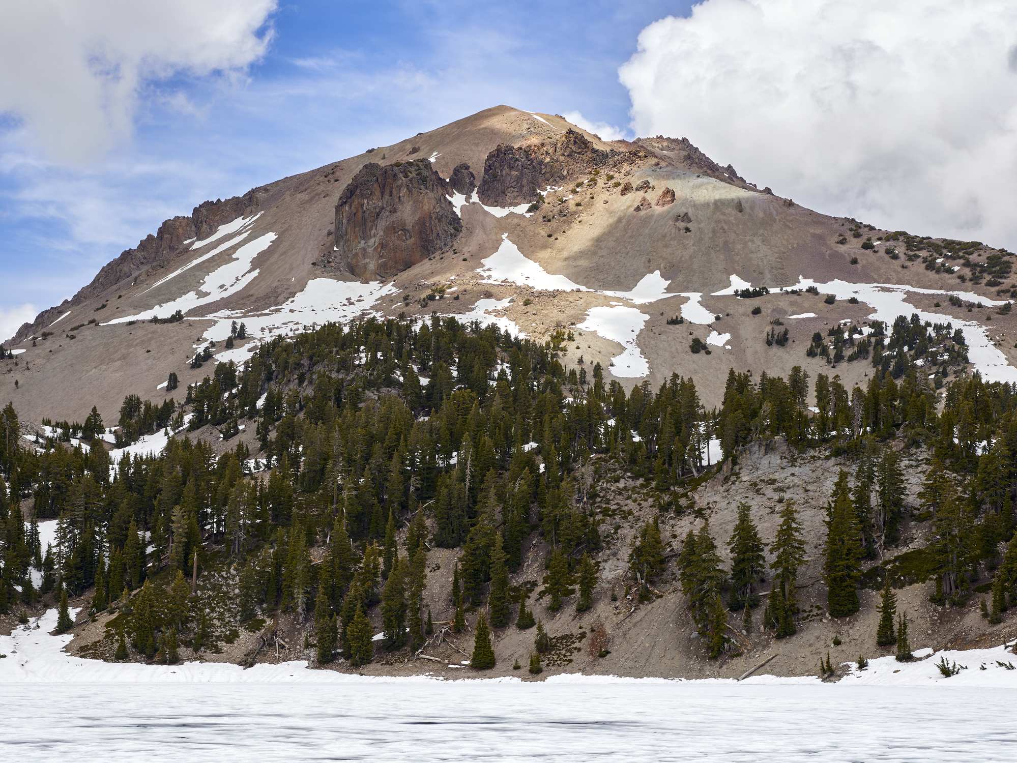 Lassen Peak - Photo 1