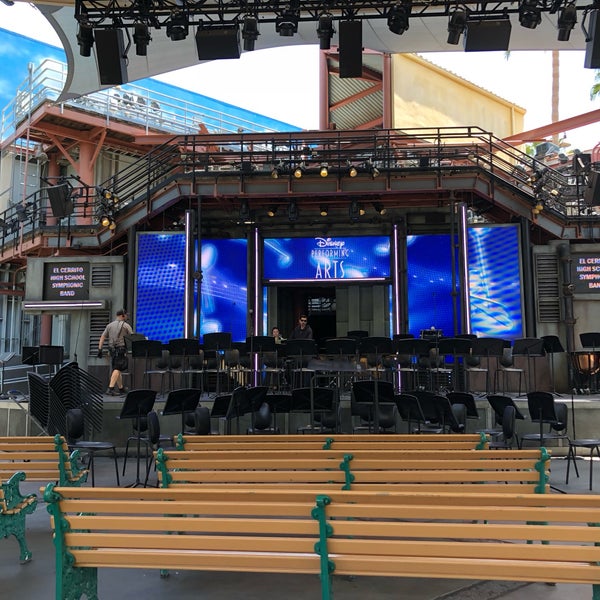 Hollywood Backlot Stage - Photo 1