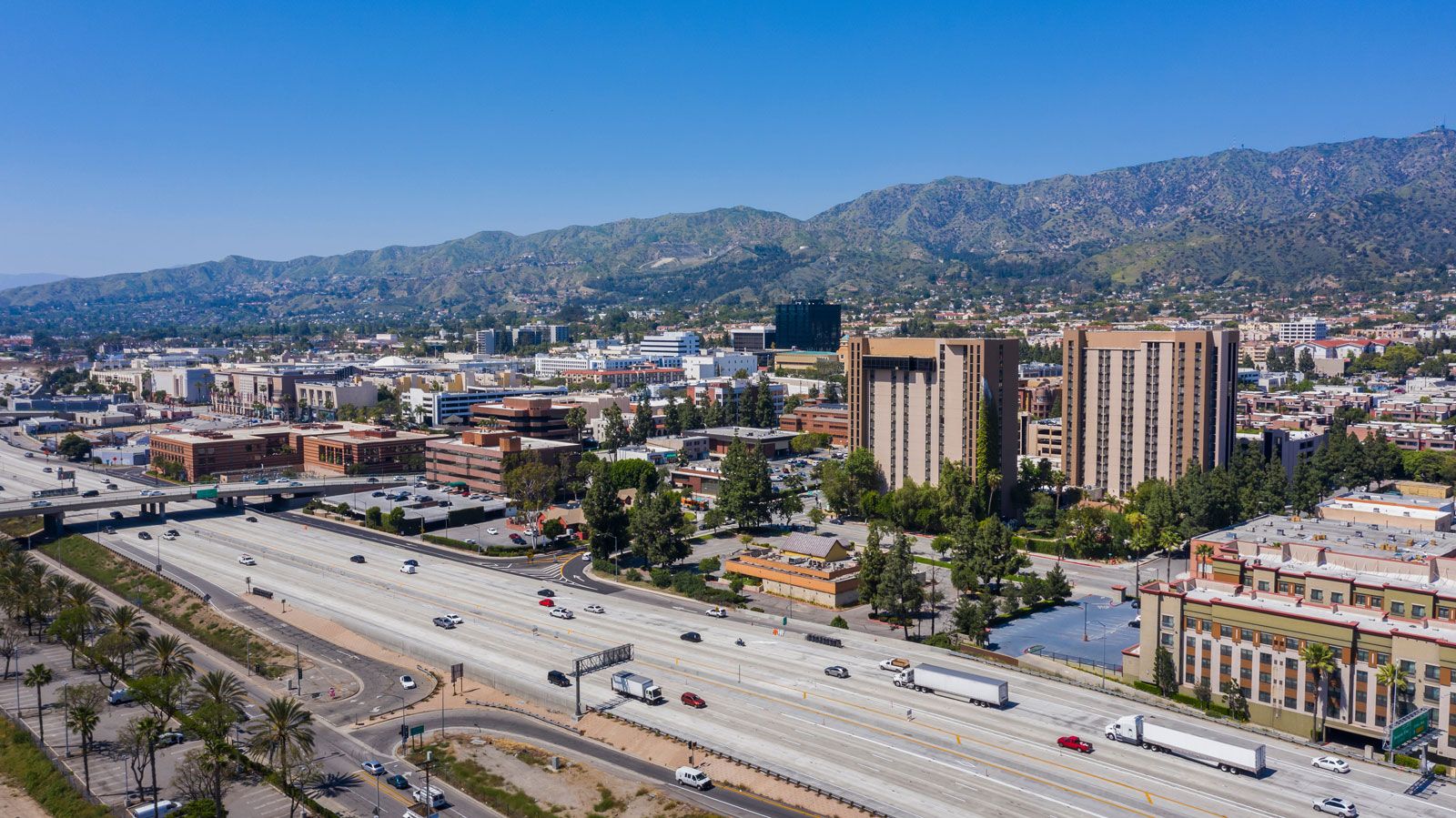 Burbank - Photo 1