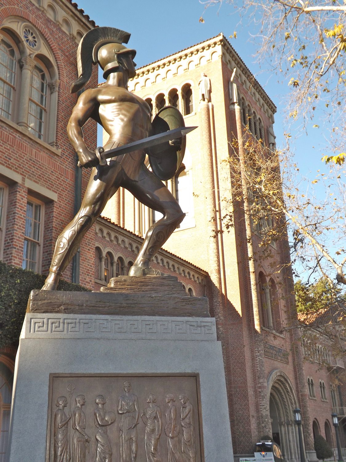Tommy Trojan - Photo 1