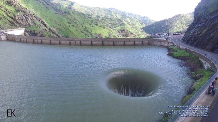 Glory Hole - Photo 1