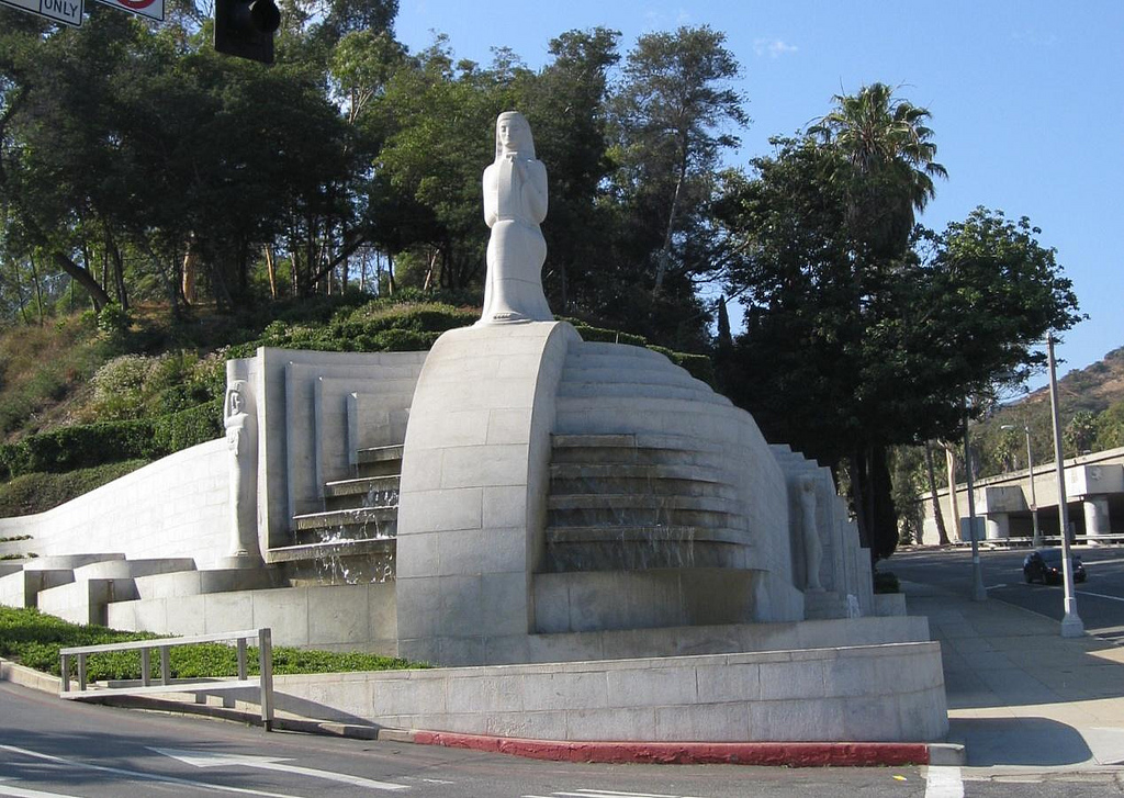 Hollywood Bowl Fountain - Photo 1