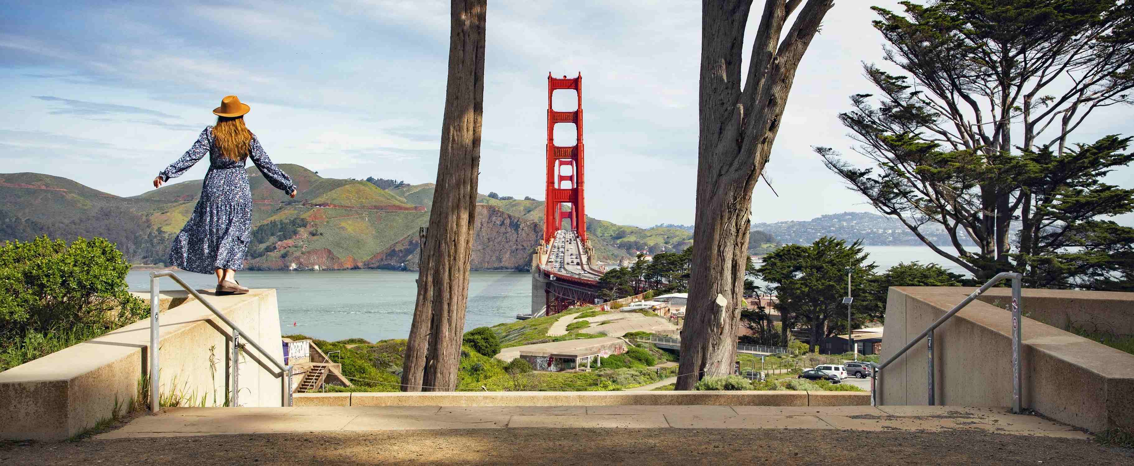 Golden Gate Bridge overlook - Photo 1