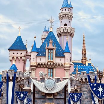 Sleeping Beauty Castle Walkthrough - Photo 1