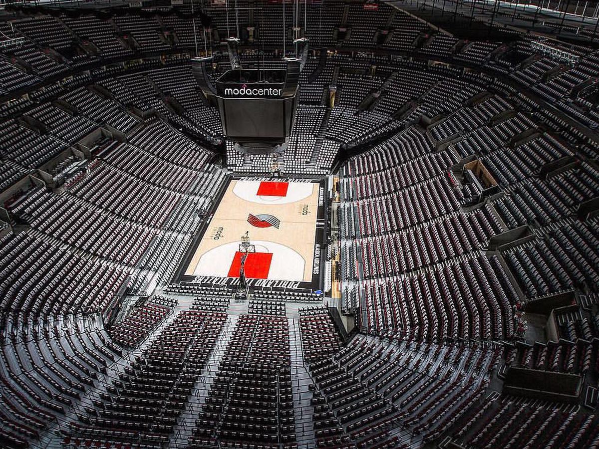 Moda Center - Photo 1