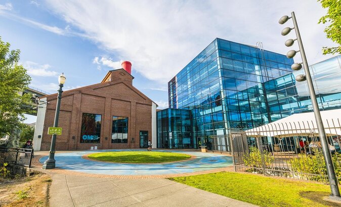 Oregon Museum of Science and Industry - Photo 1