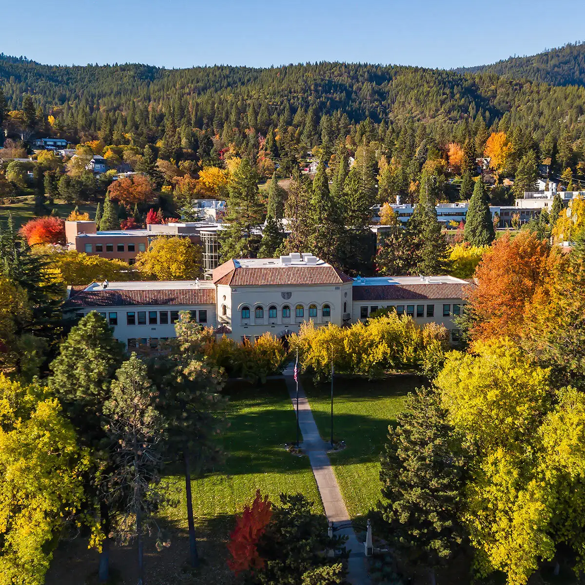 Southern Oregon University - Photo 1