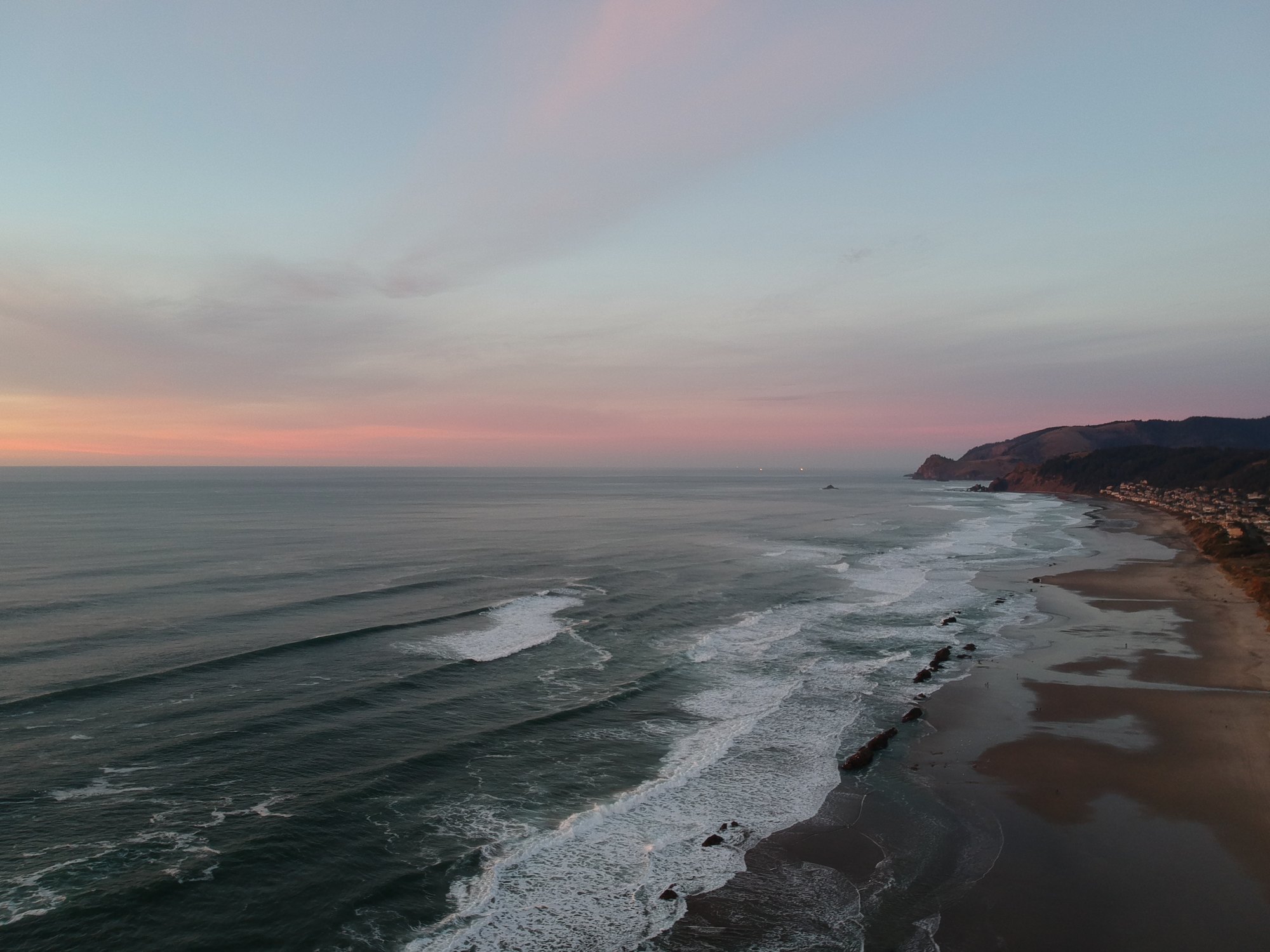 Lincoln City - Photo 1