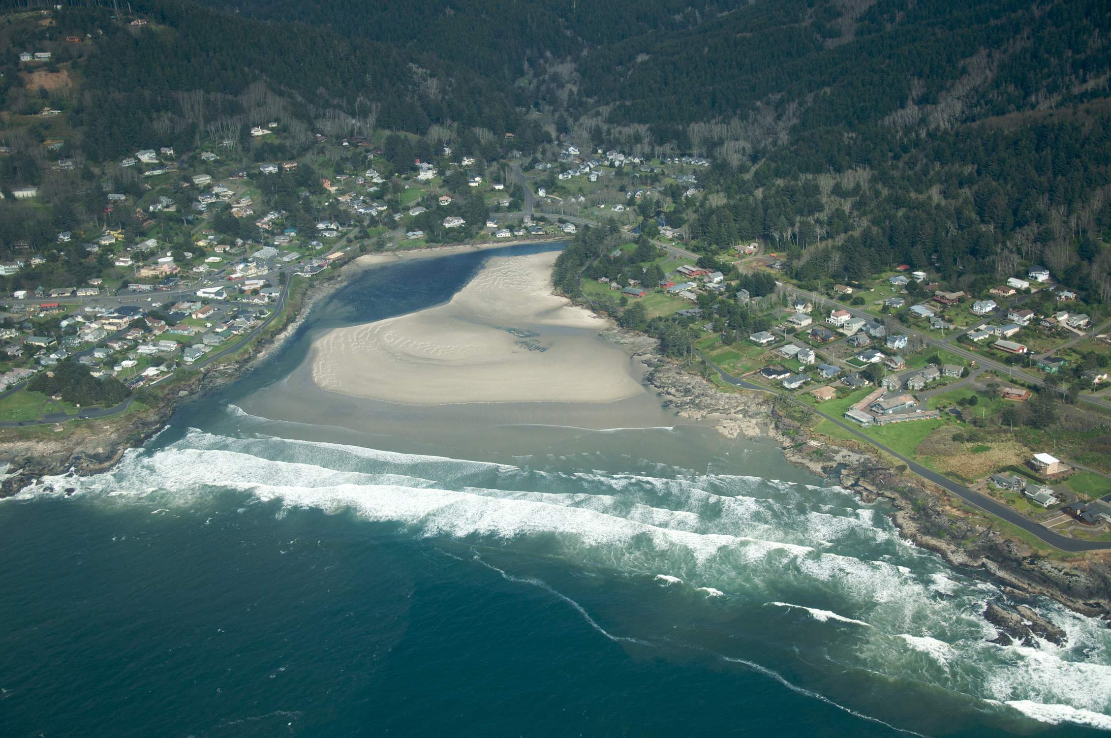 Yachats - Photo 1