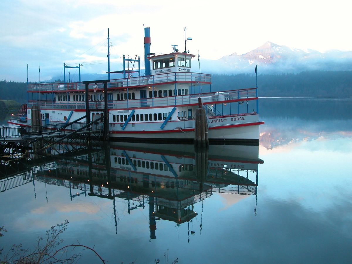 Sternwheeler Columbia Gorge - Photo 1