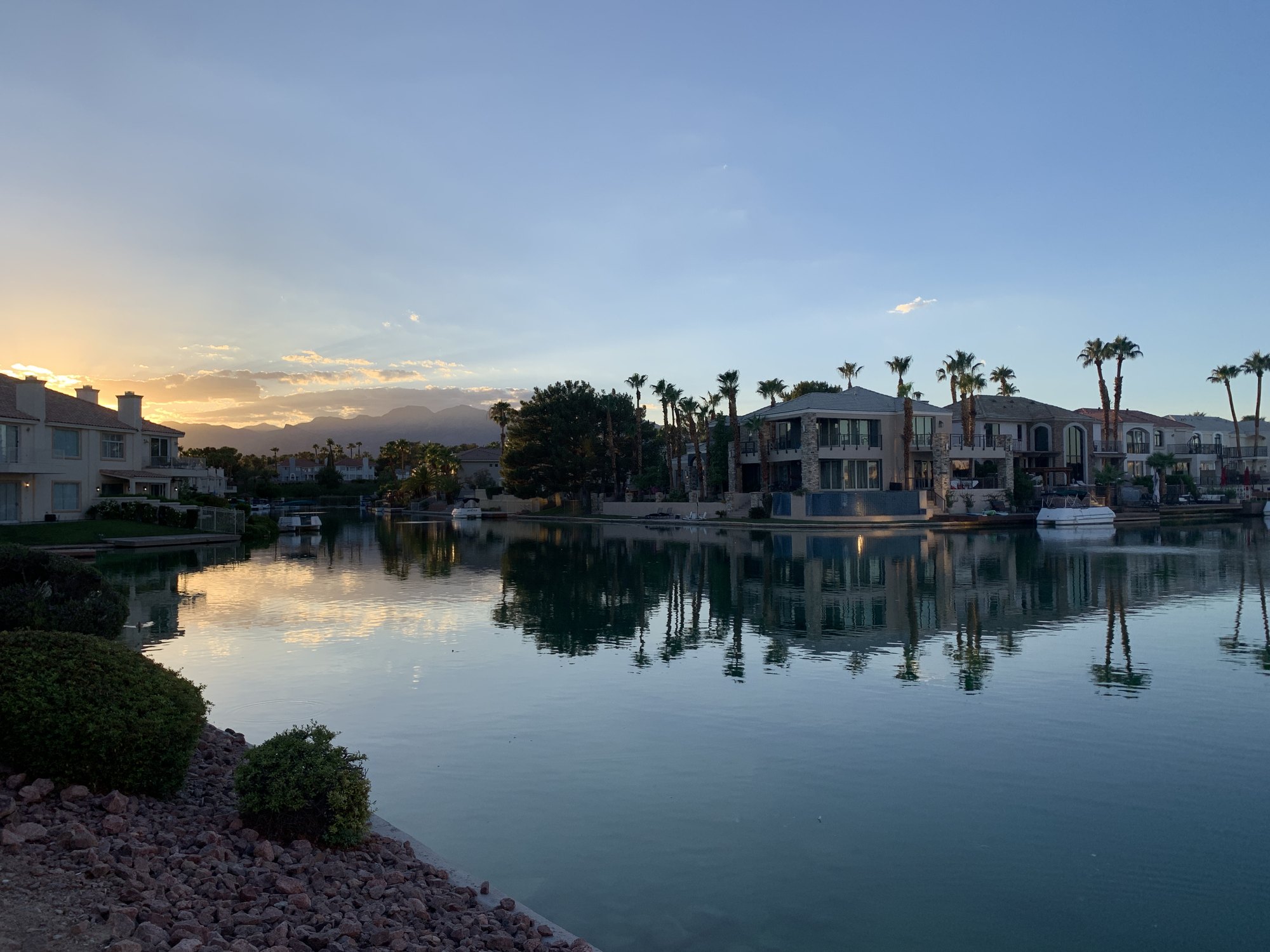 The Lakes - Photo 1