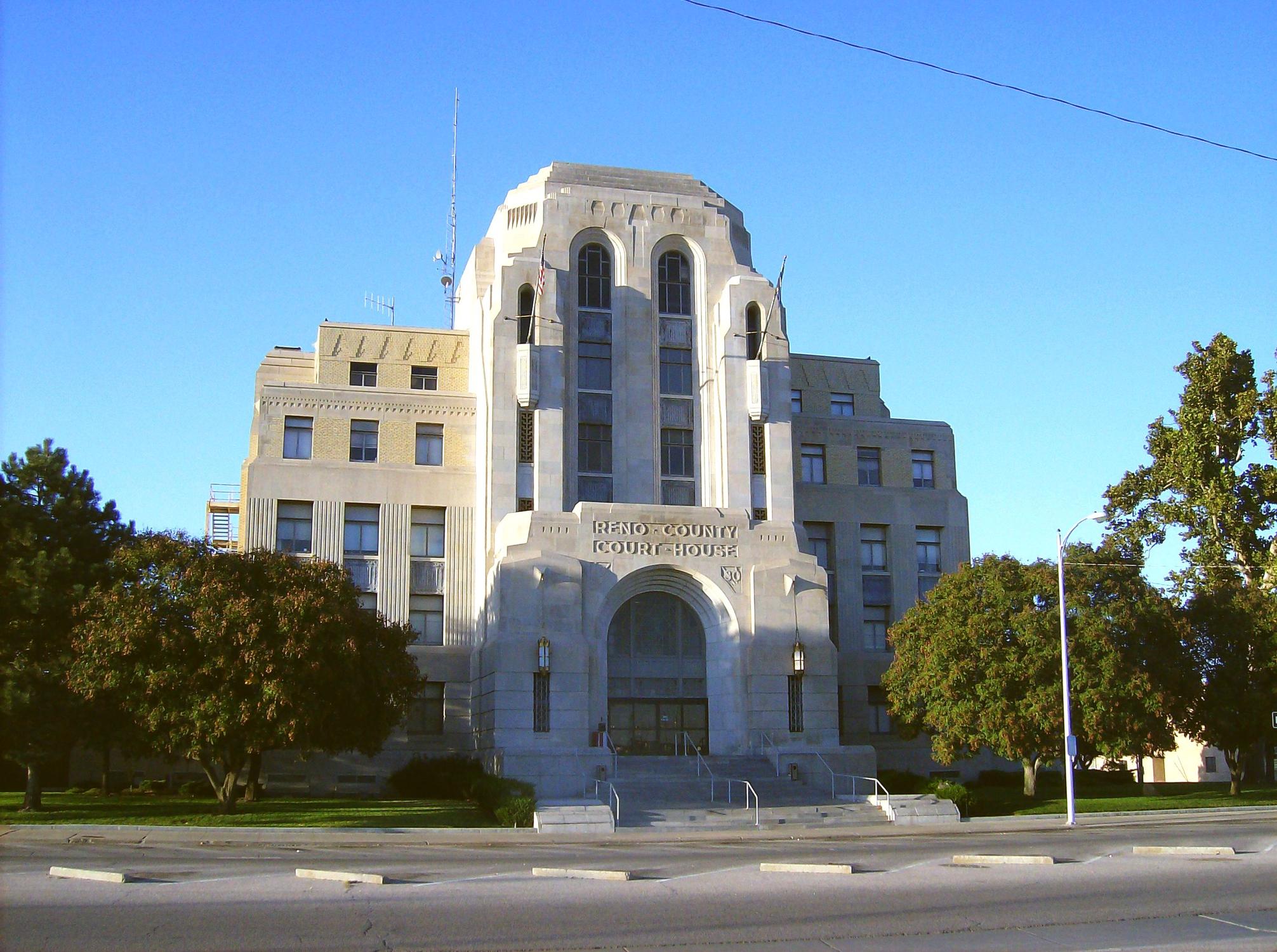 Hutchinson - Photo 1
