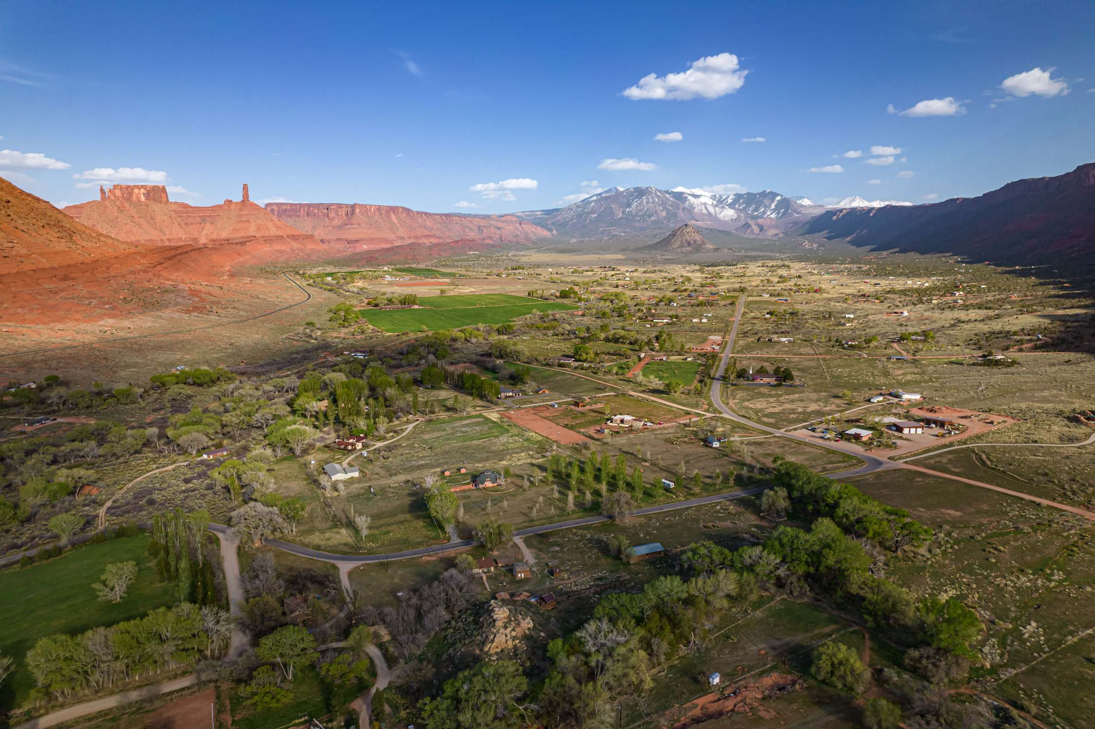 Castle Valley - Photo 1