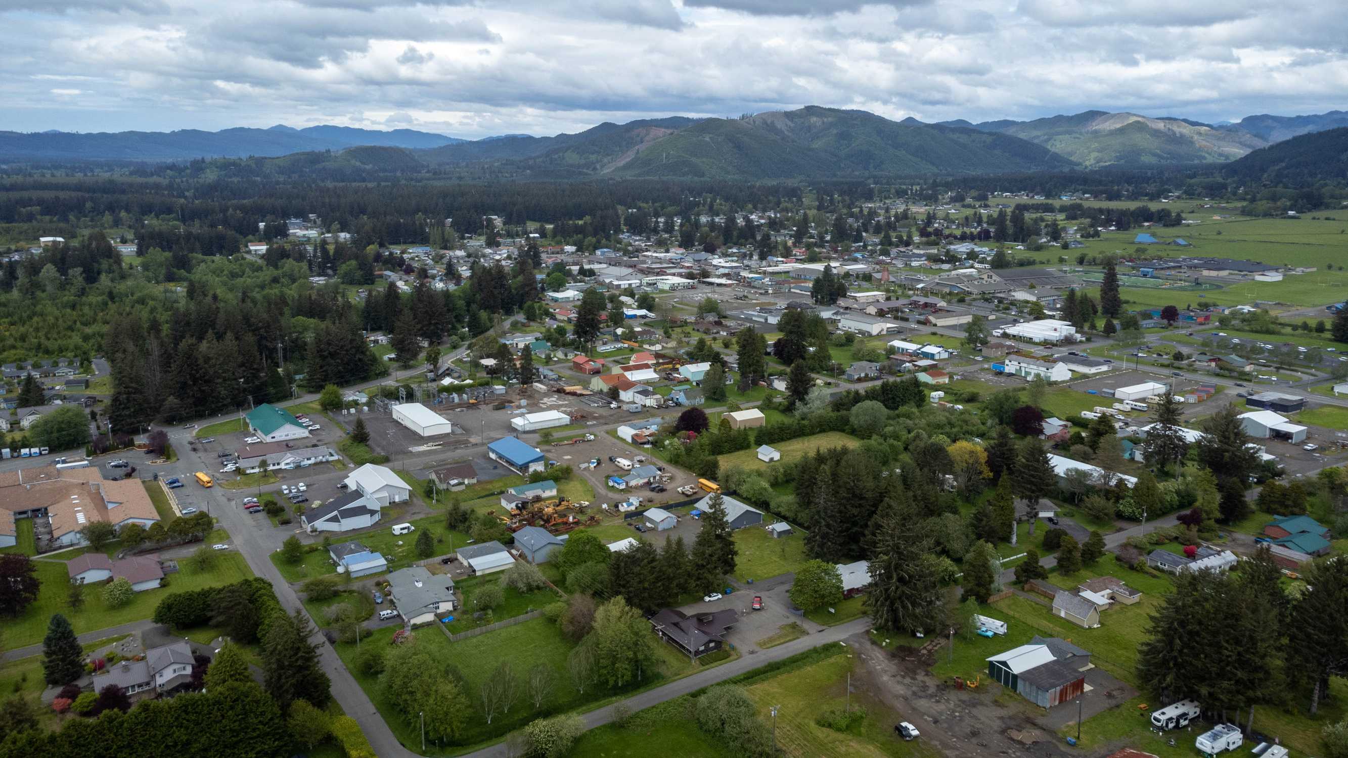 Forks - Photo 1