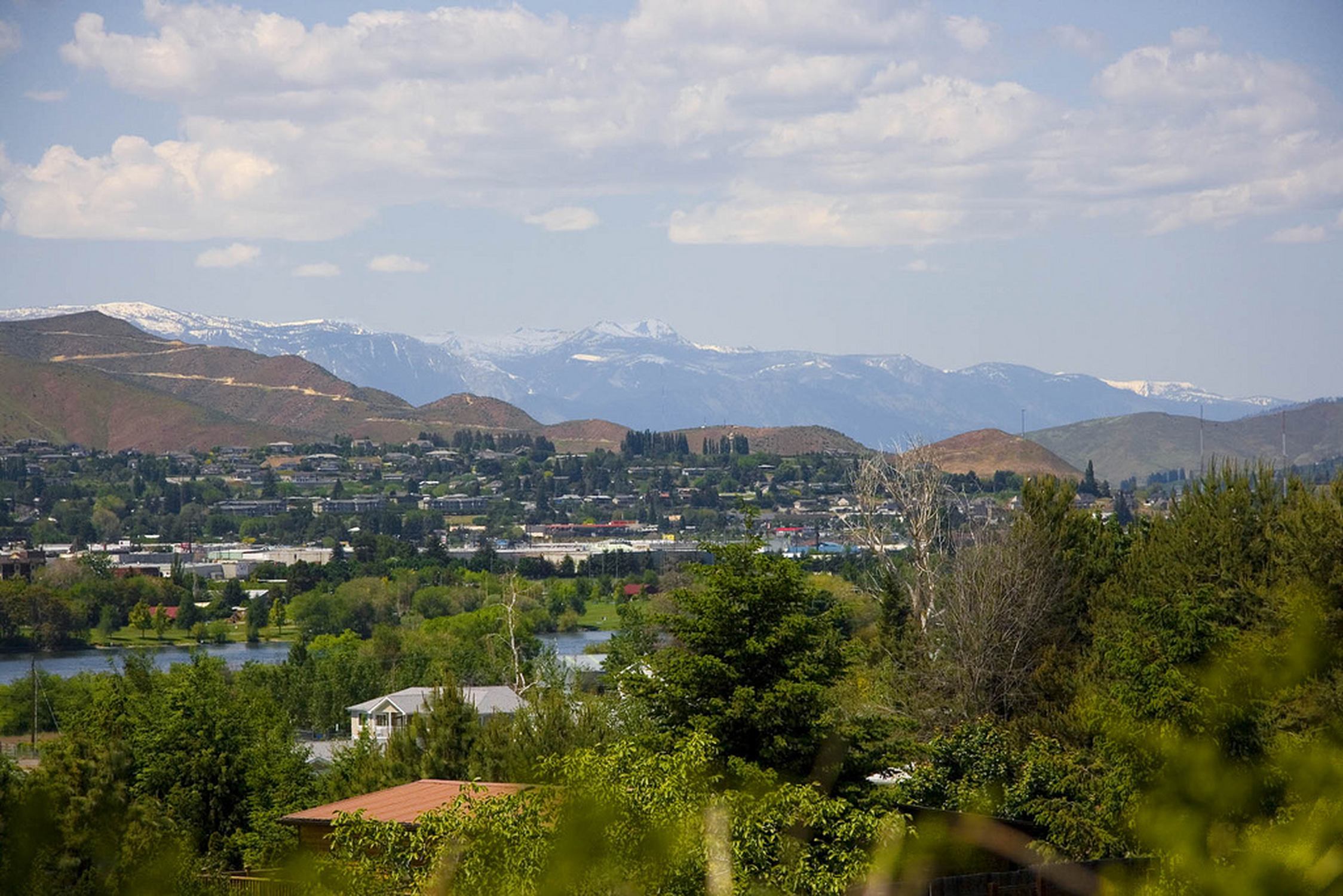 Wenatchee - Photo 1