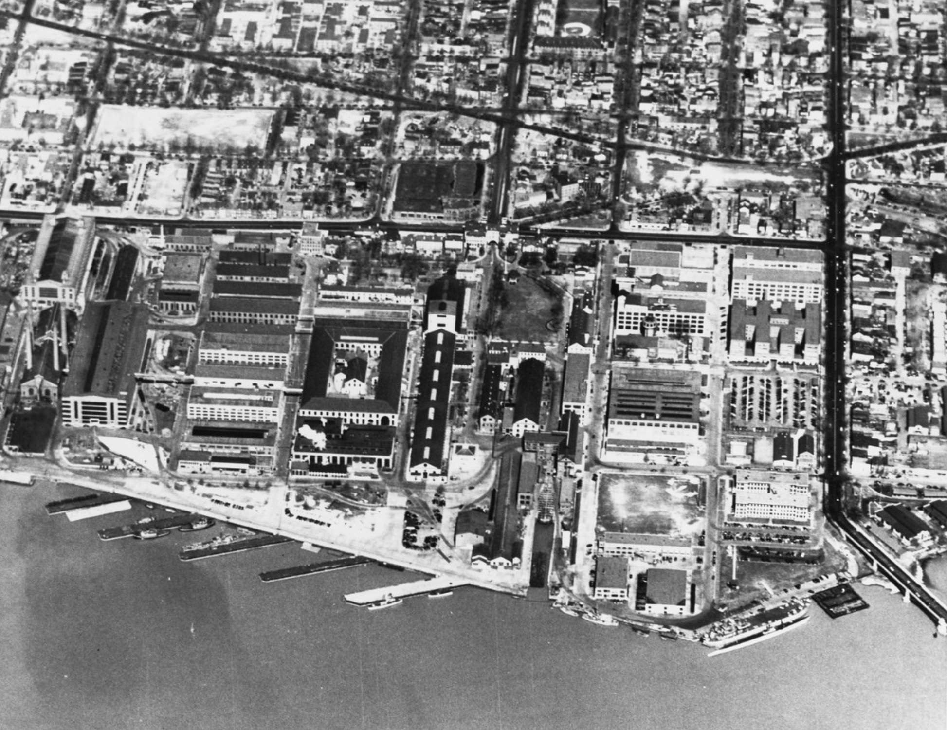 Navy Yard - Photo 1