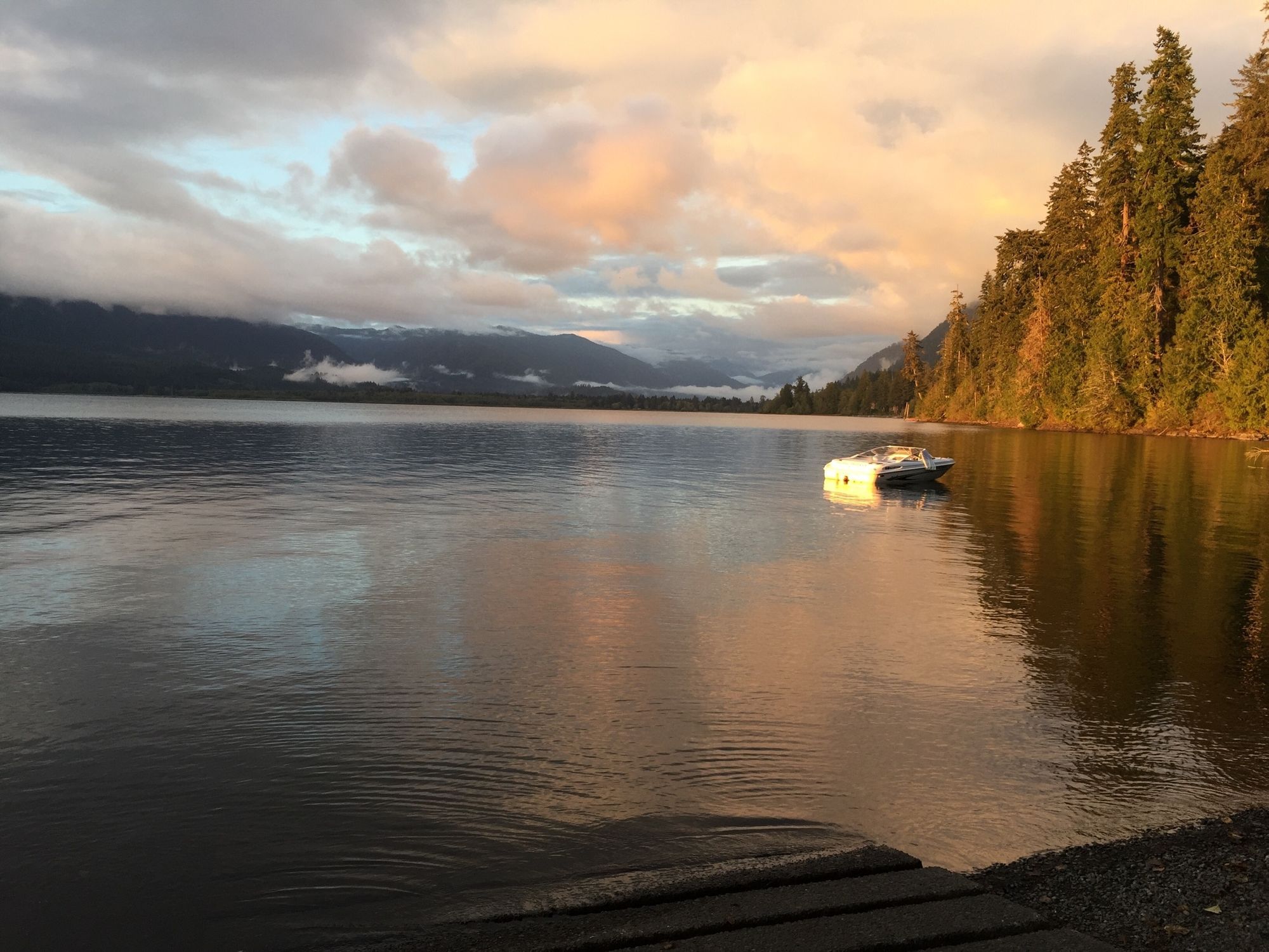 Lake Quinault - Photo 1
