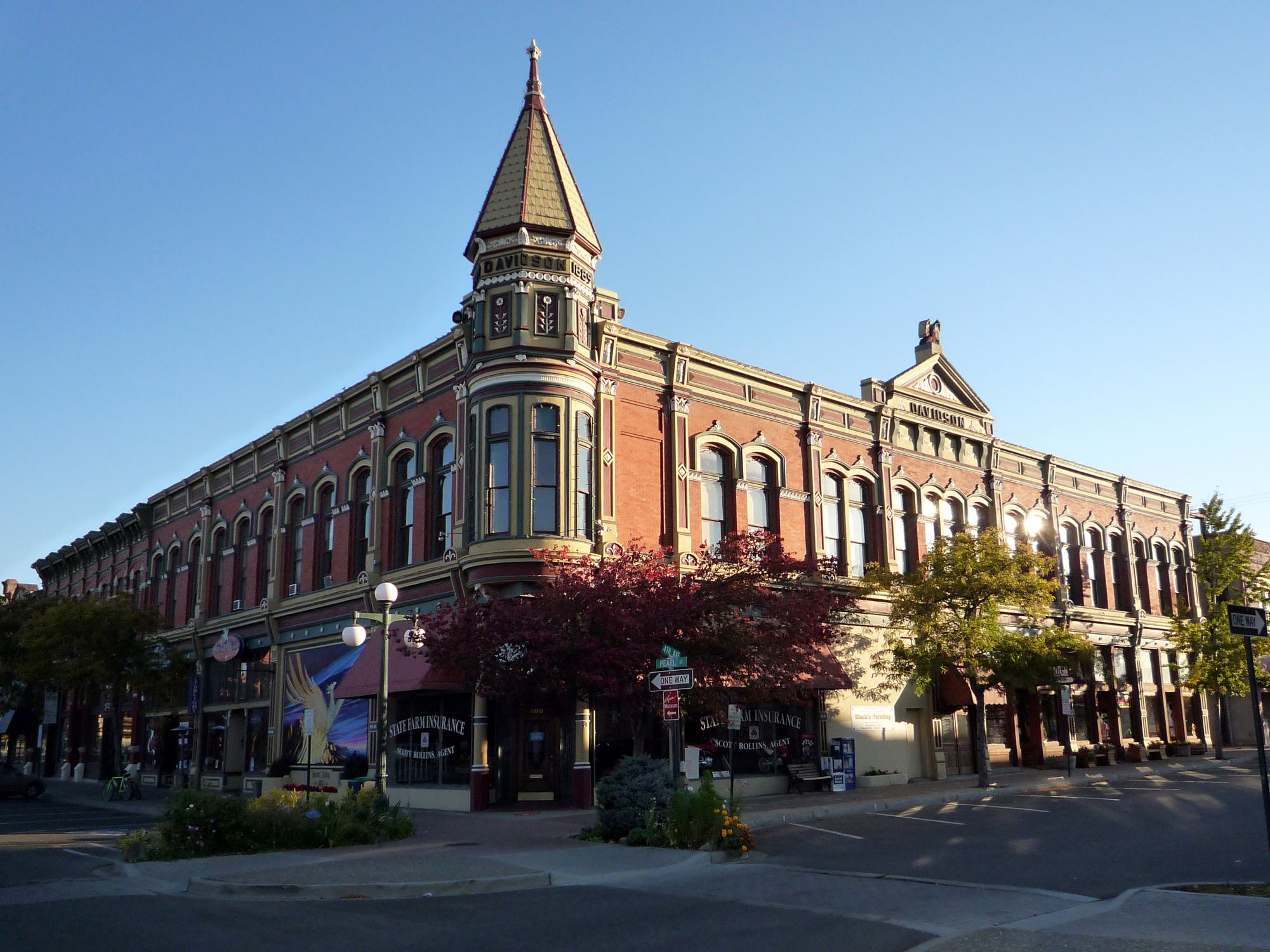 Ellensburg - Photo 1
