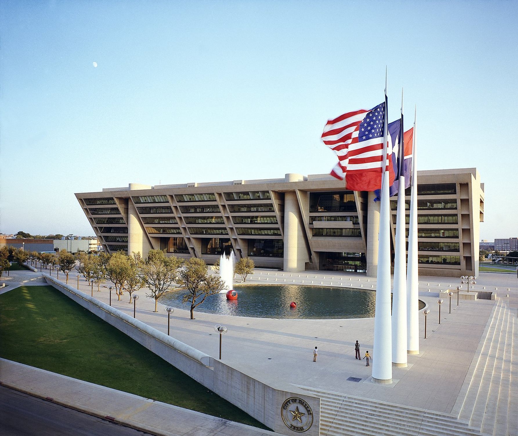 Dallas City Hall Plaza - Photo 1