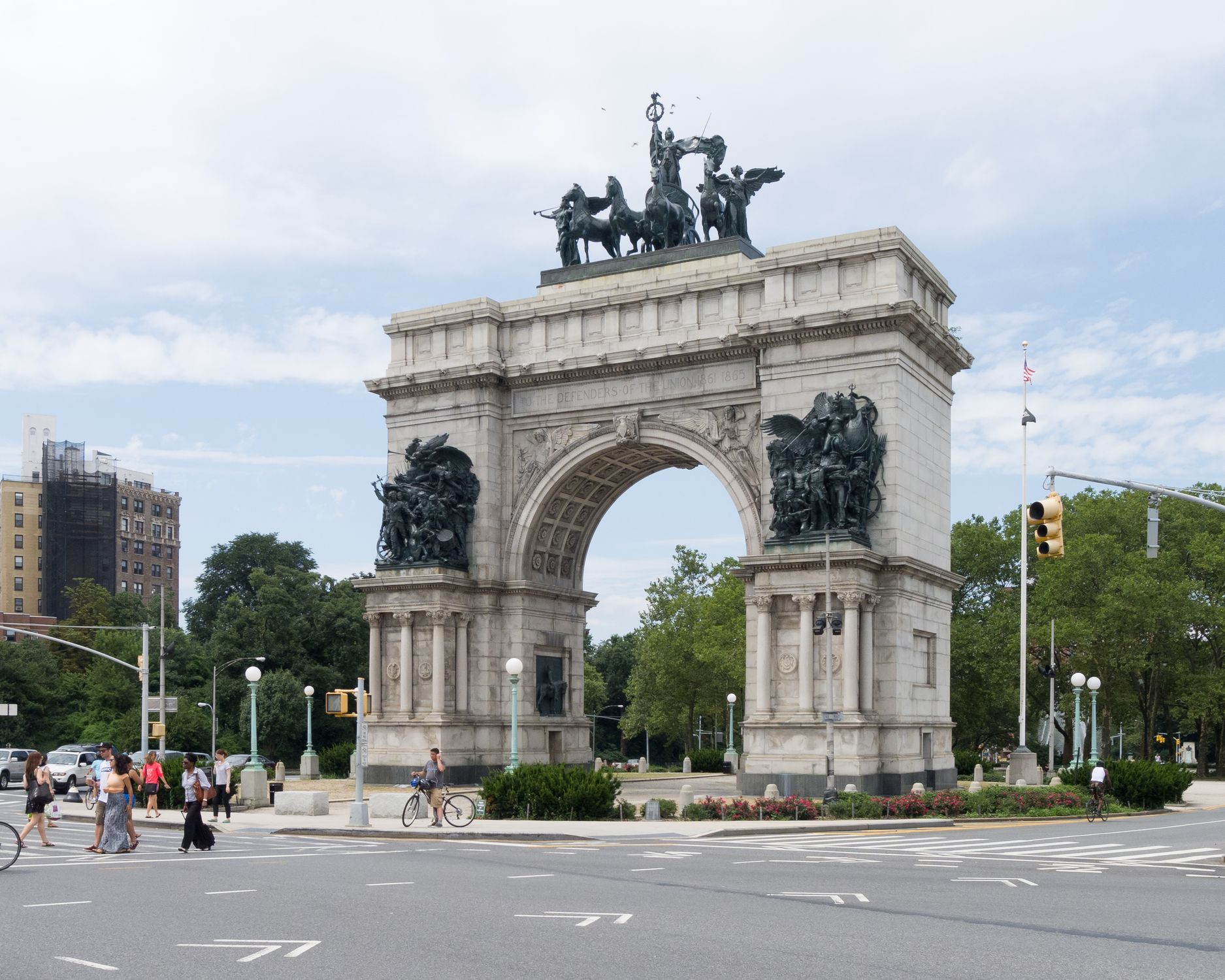 Grand Army Plaza - Photo 1