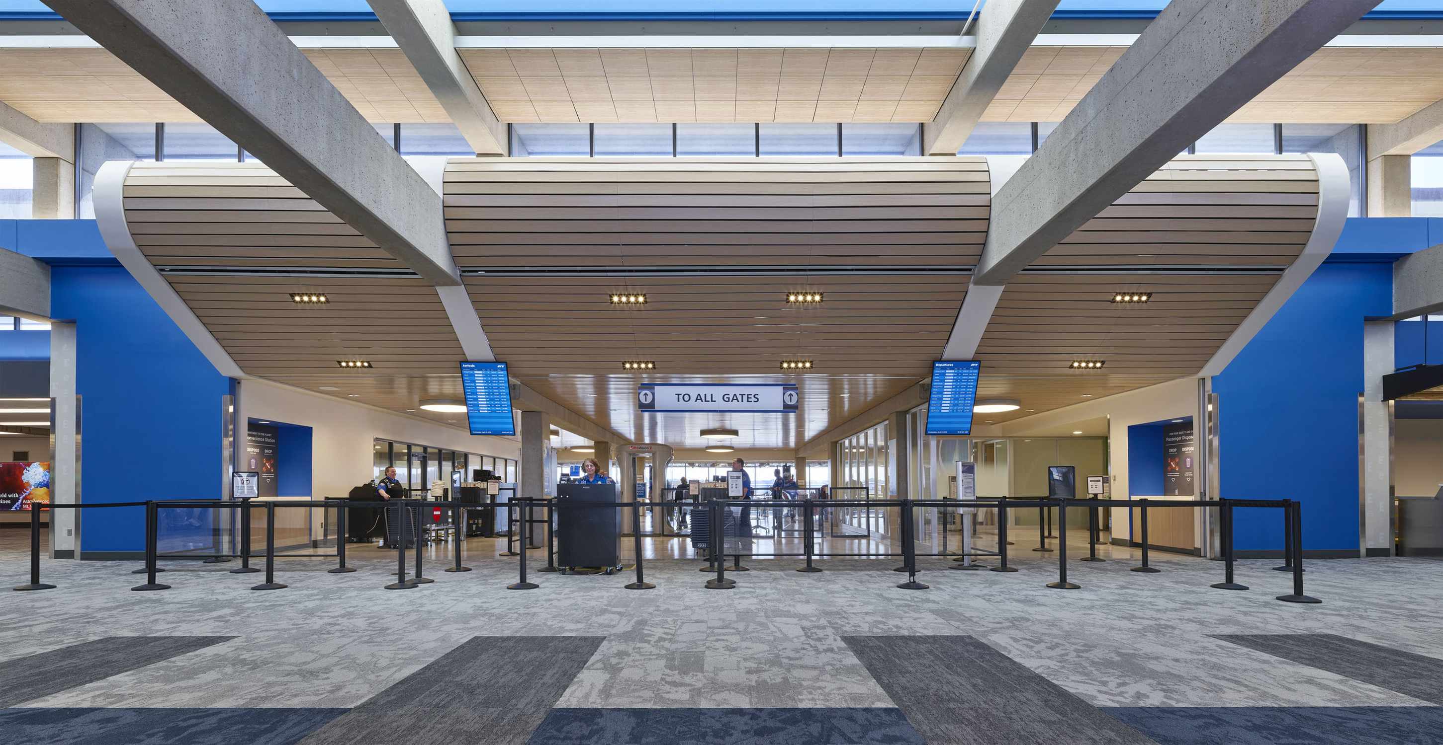 Evansville Regional Airport - Photo 1