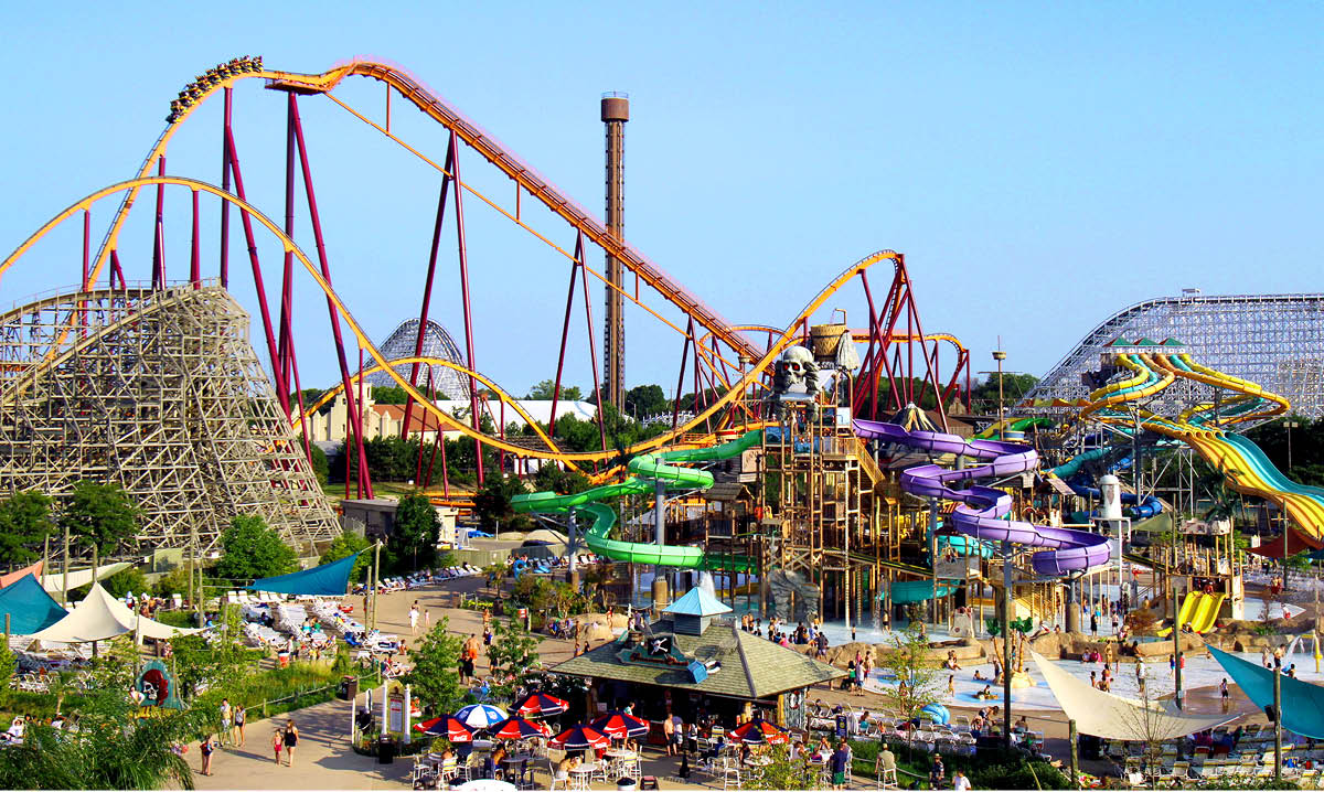 Six Flags Great America - Photo 1
