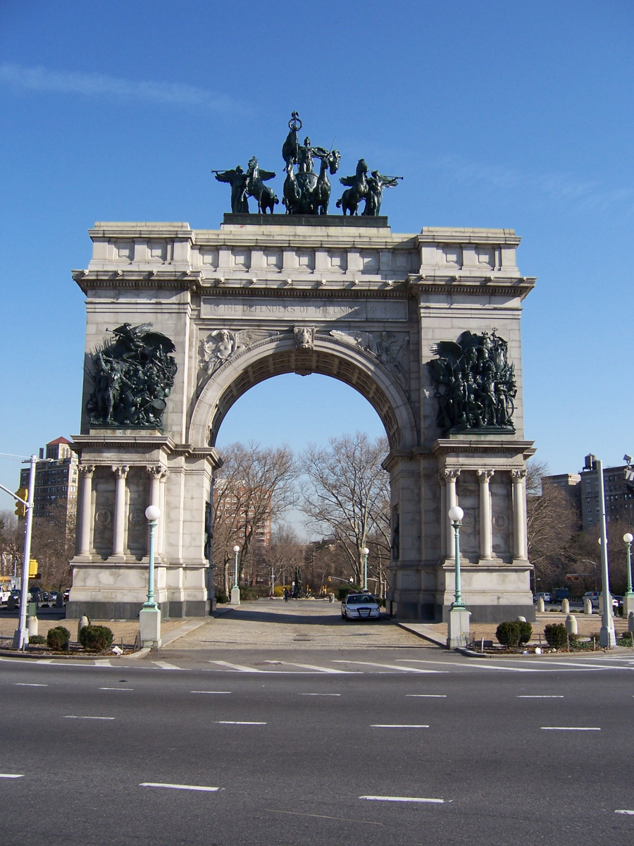 Soldiers' and Sailors' Arch - Photo 1