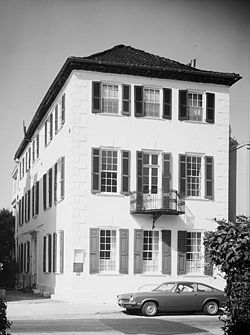 Colonel Robert Brewton House (1721) - Photo 1