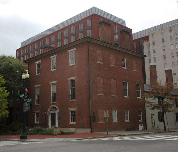 Decatur House - Photo 1