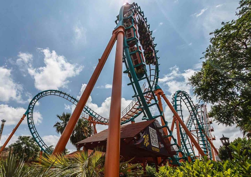Six Flags Fiesta Texas - Photo 1