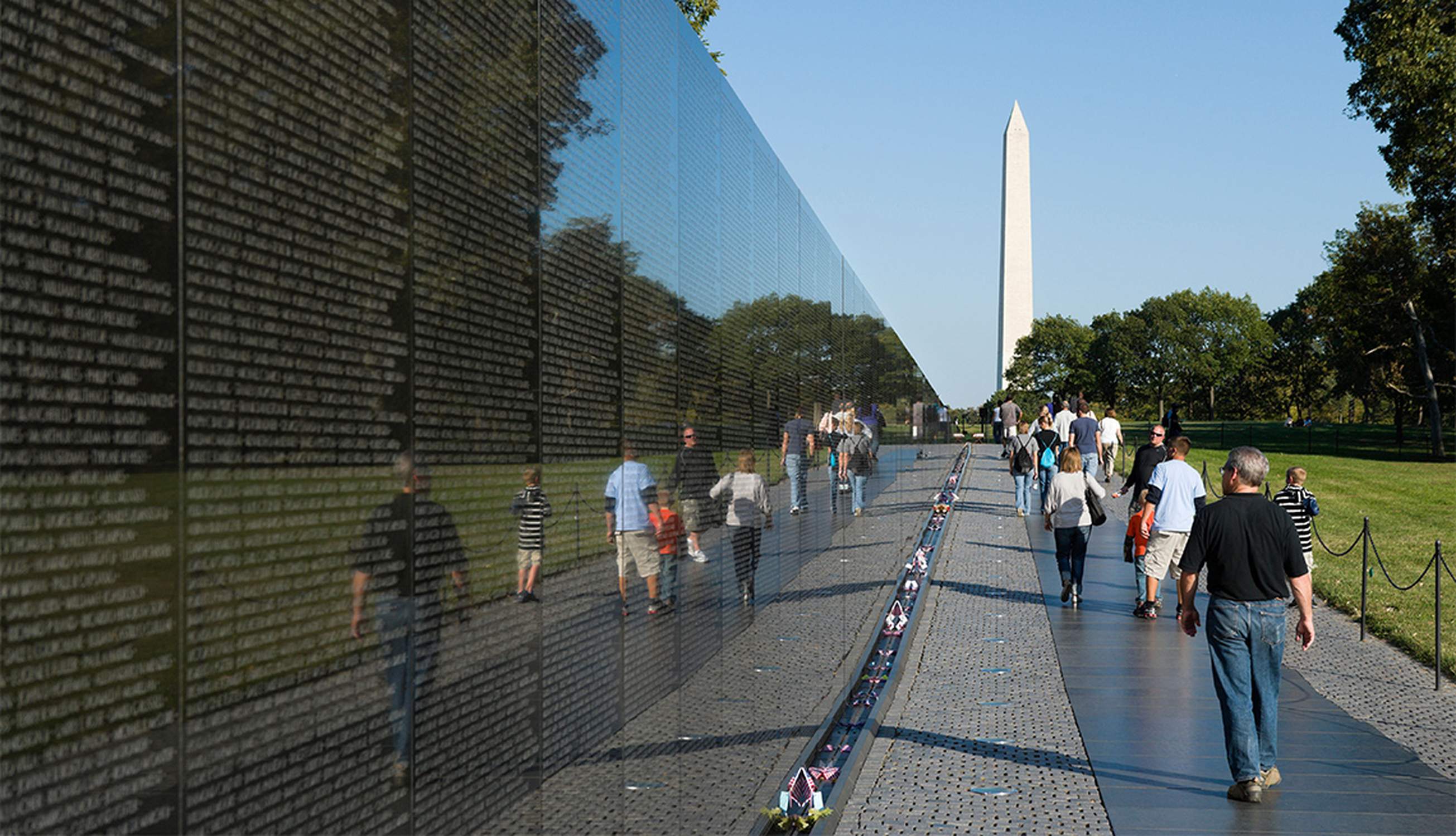 Vietnam Veterans Memorial - Photo 1