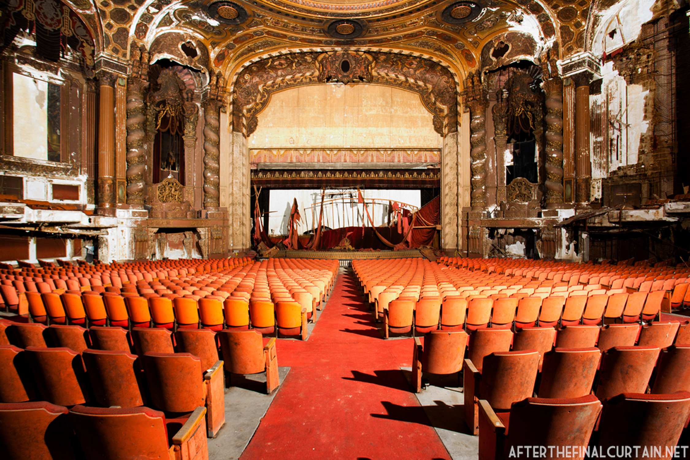 Loew's Kings Theater - Photo 1
