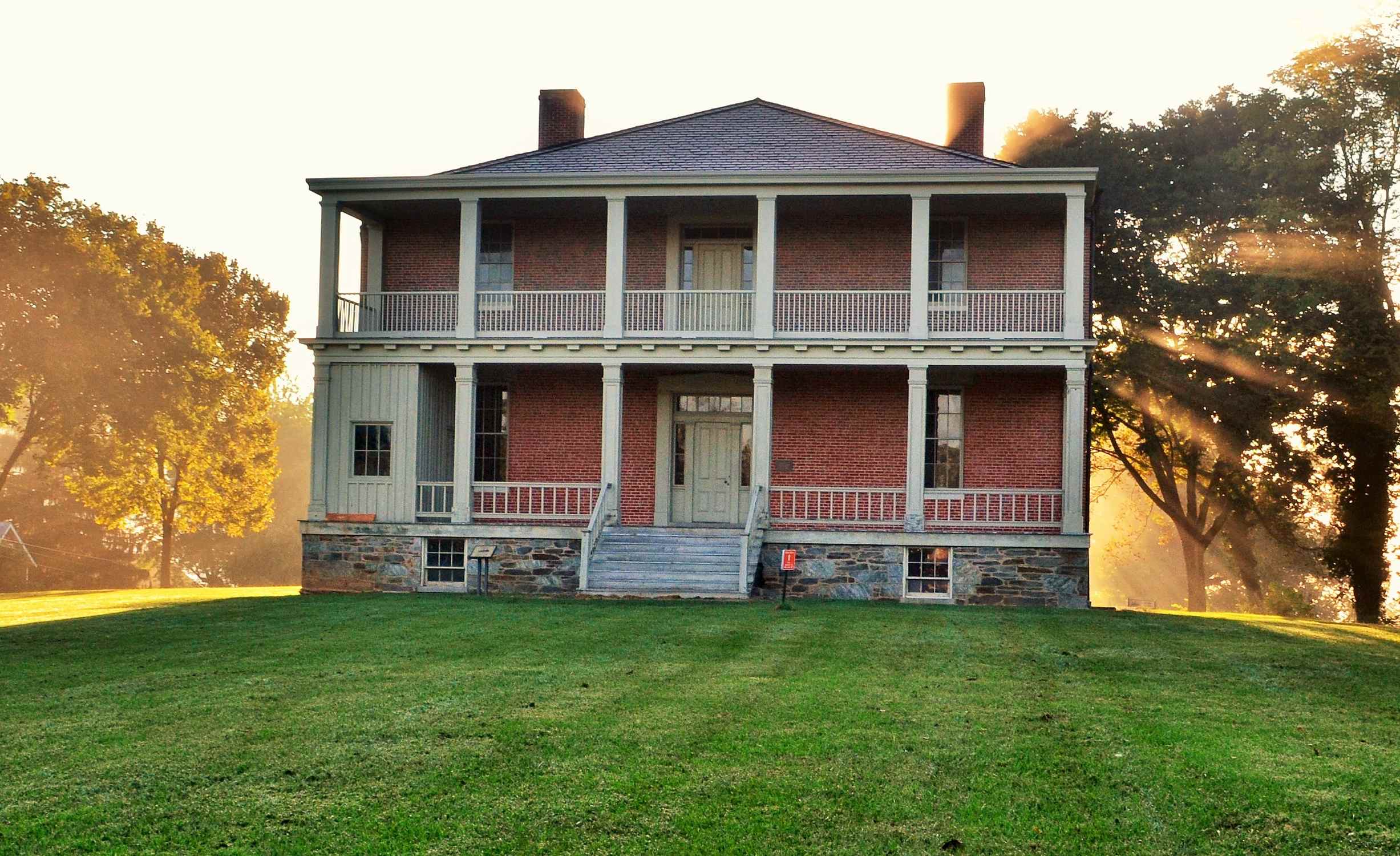 Lockwood House - Photo 1