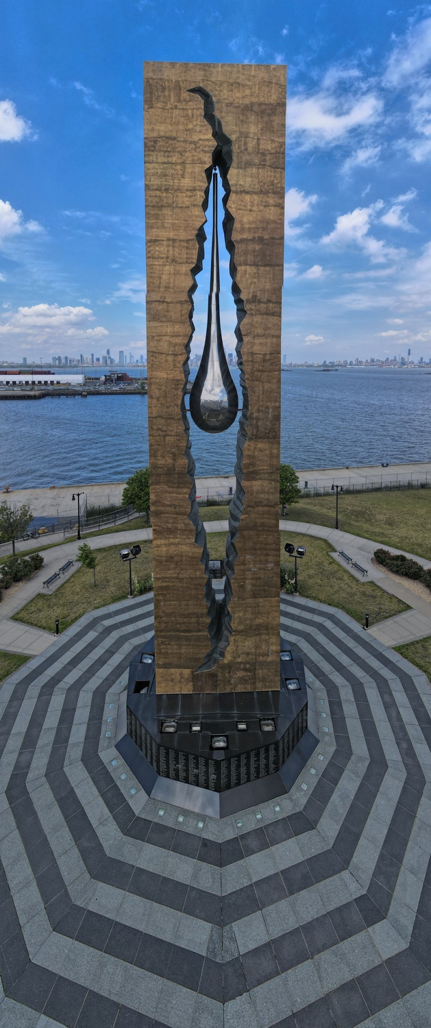 Tear Drop Memorial - Photo 1