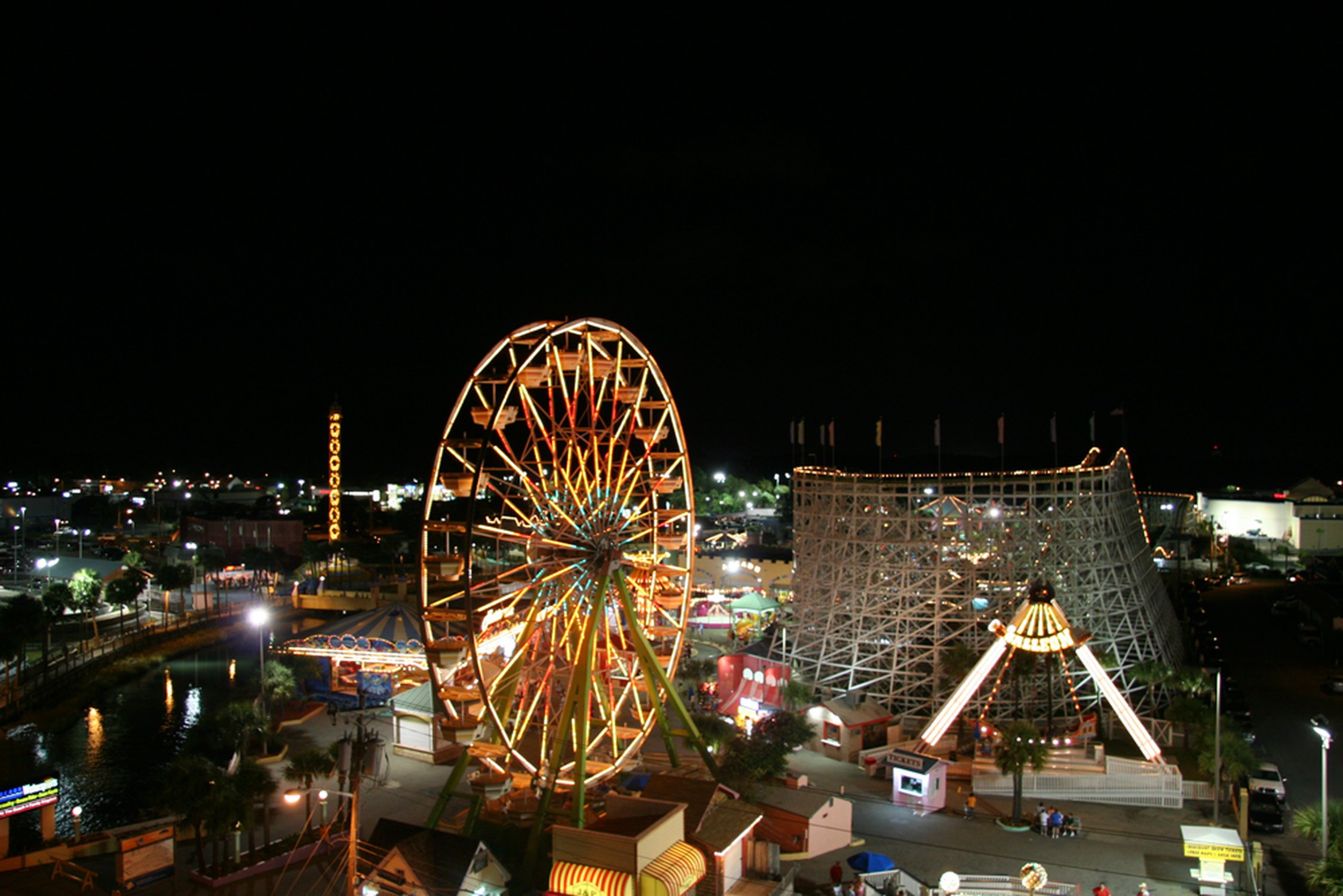 Family Kingdom Amusement Park - Photo 1