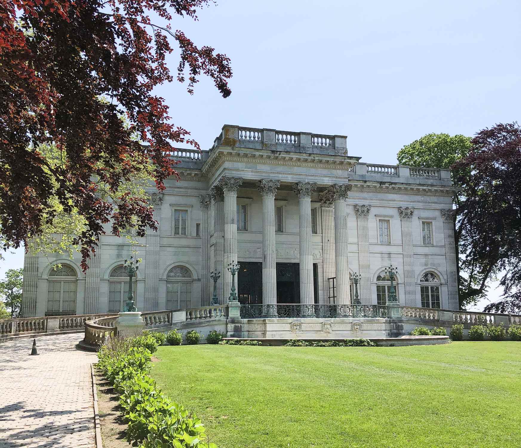 Marble House - Photo 1