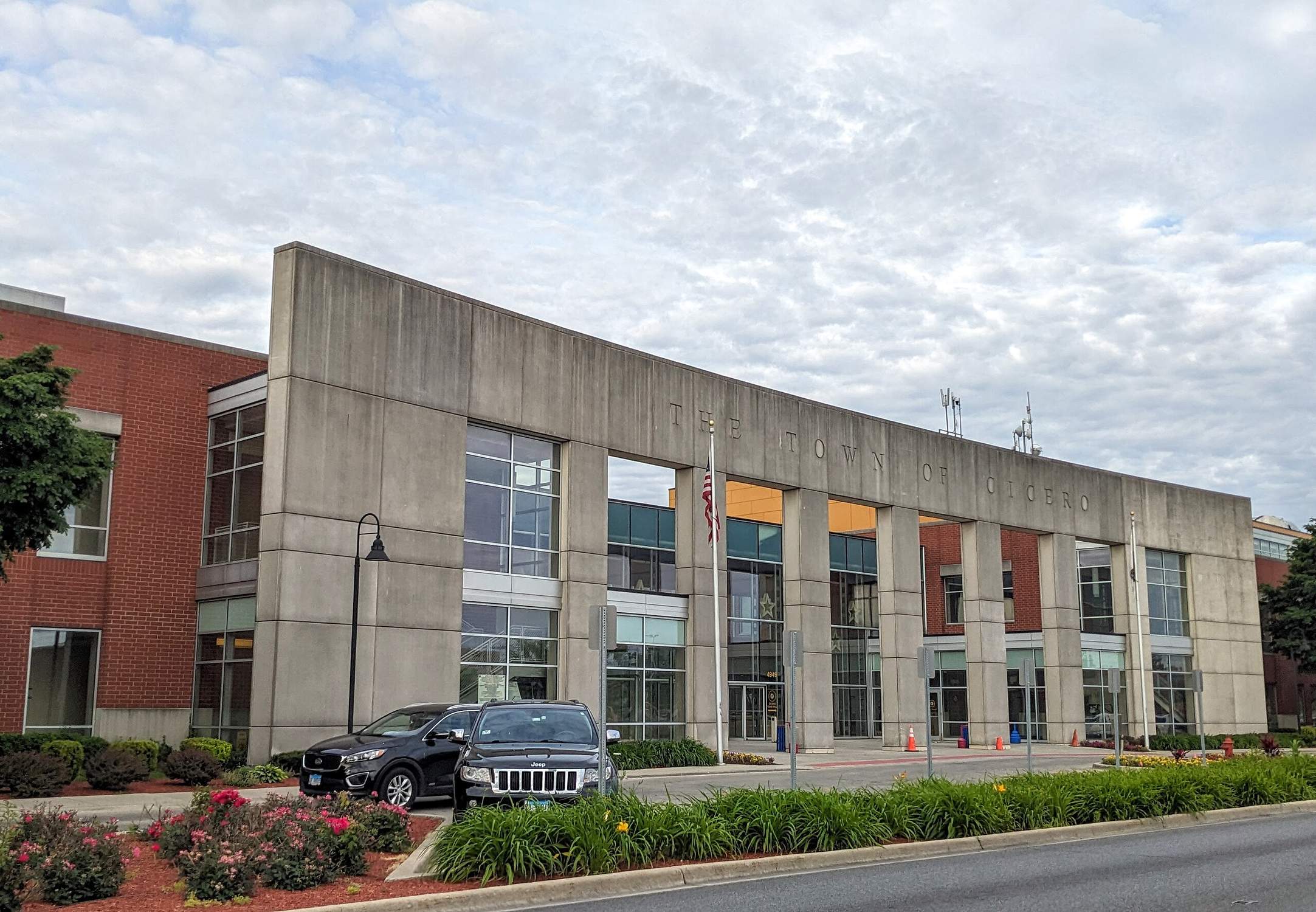 Cicero Town Hall - Photo 1