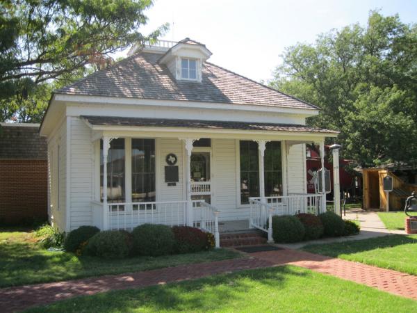 Carson County Square House Museum - Photo 1