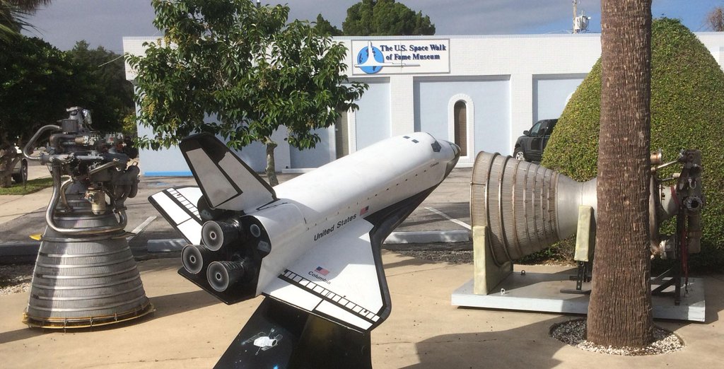 Inspiration Space Shuttle At The American Space Museum Space Shuttle - Photo 1