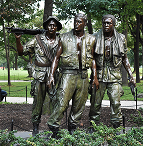 The Three Soldiers - Photo 1
