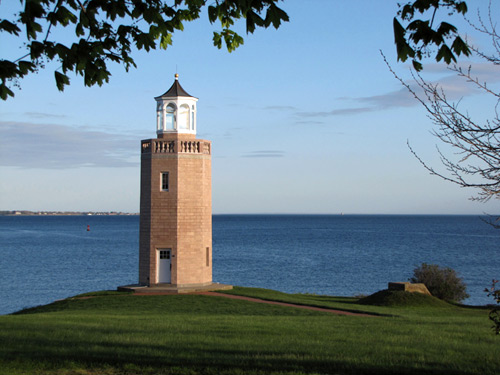Avery Point Lighthouse - Photo 1