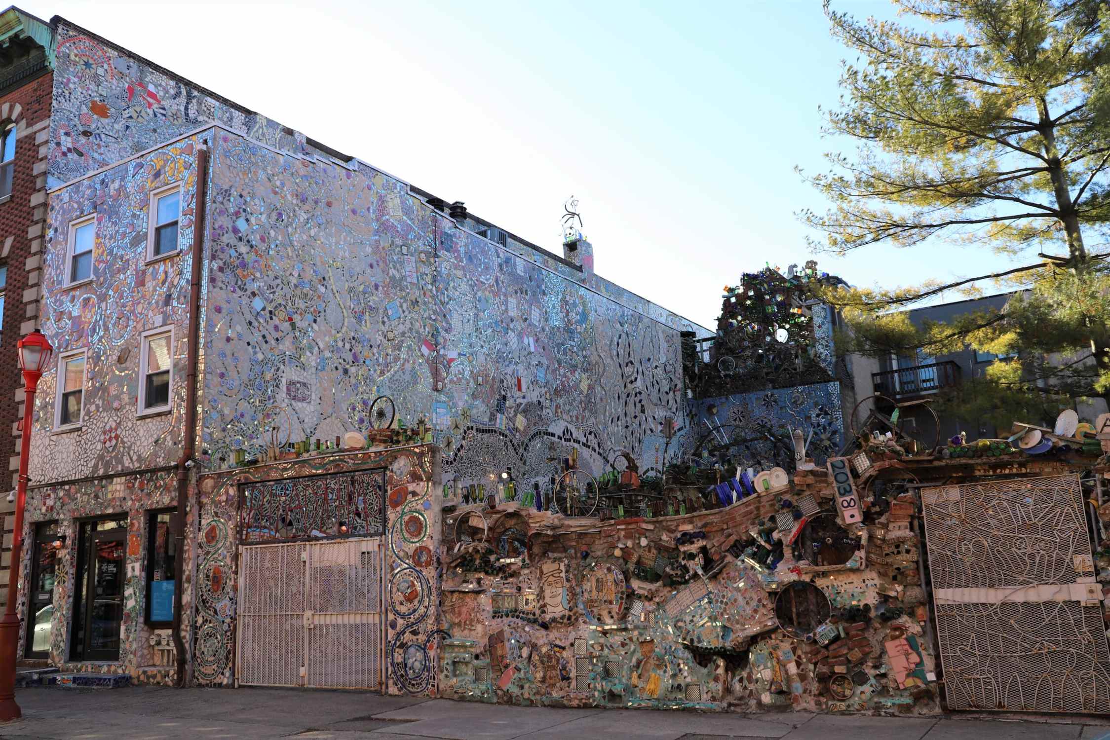 Philadelphia's Magic Gardens - Photo 1