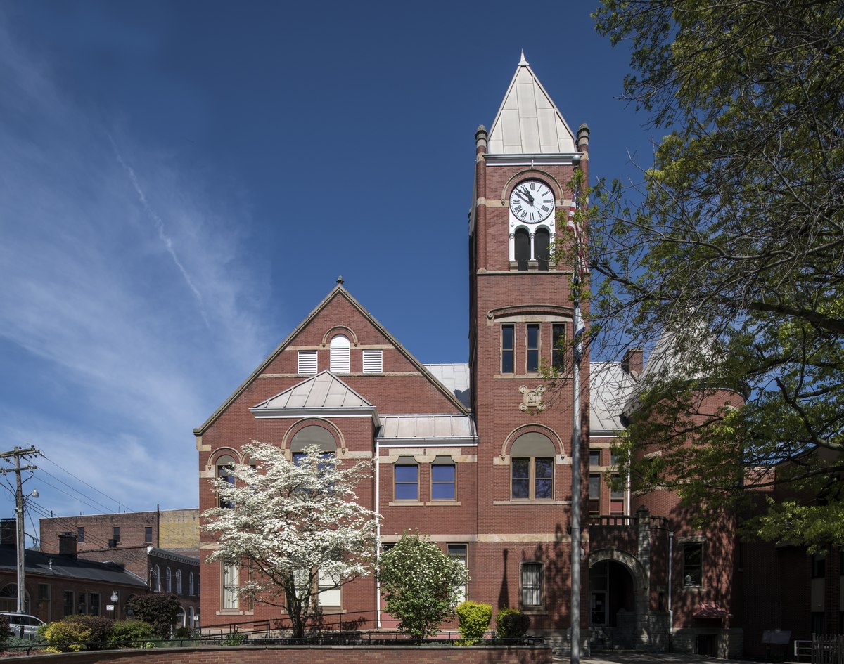 Monongalia - Photo 1