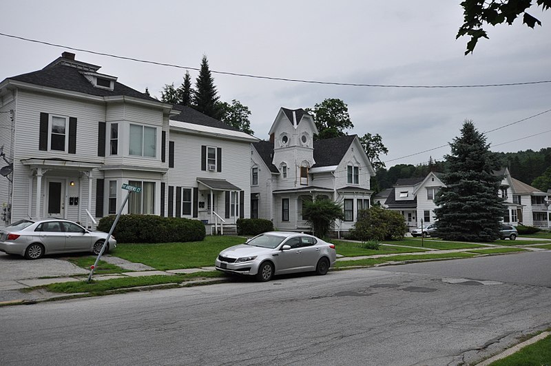 Currier Park Historic District - Photo 1