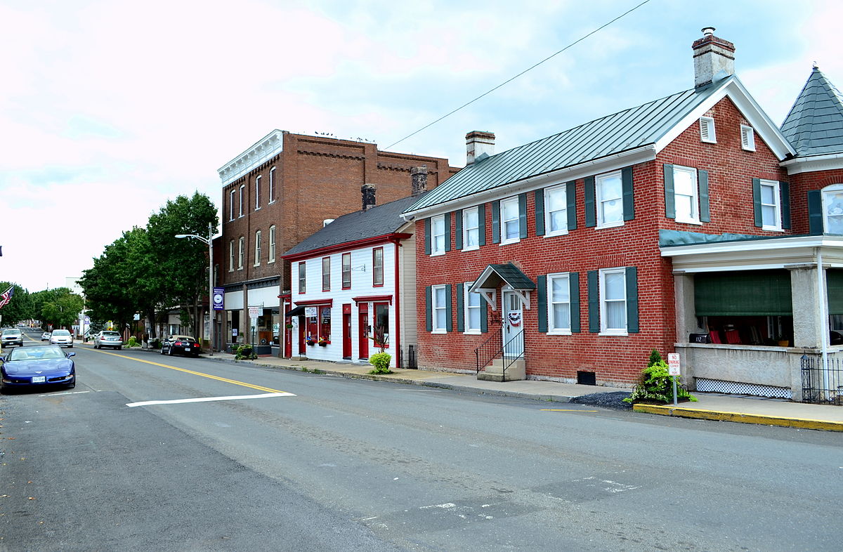 Strasburg Historic District - Photo 1
