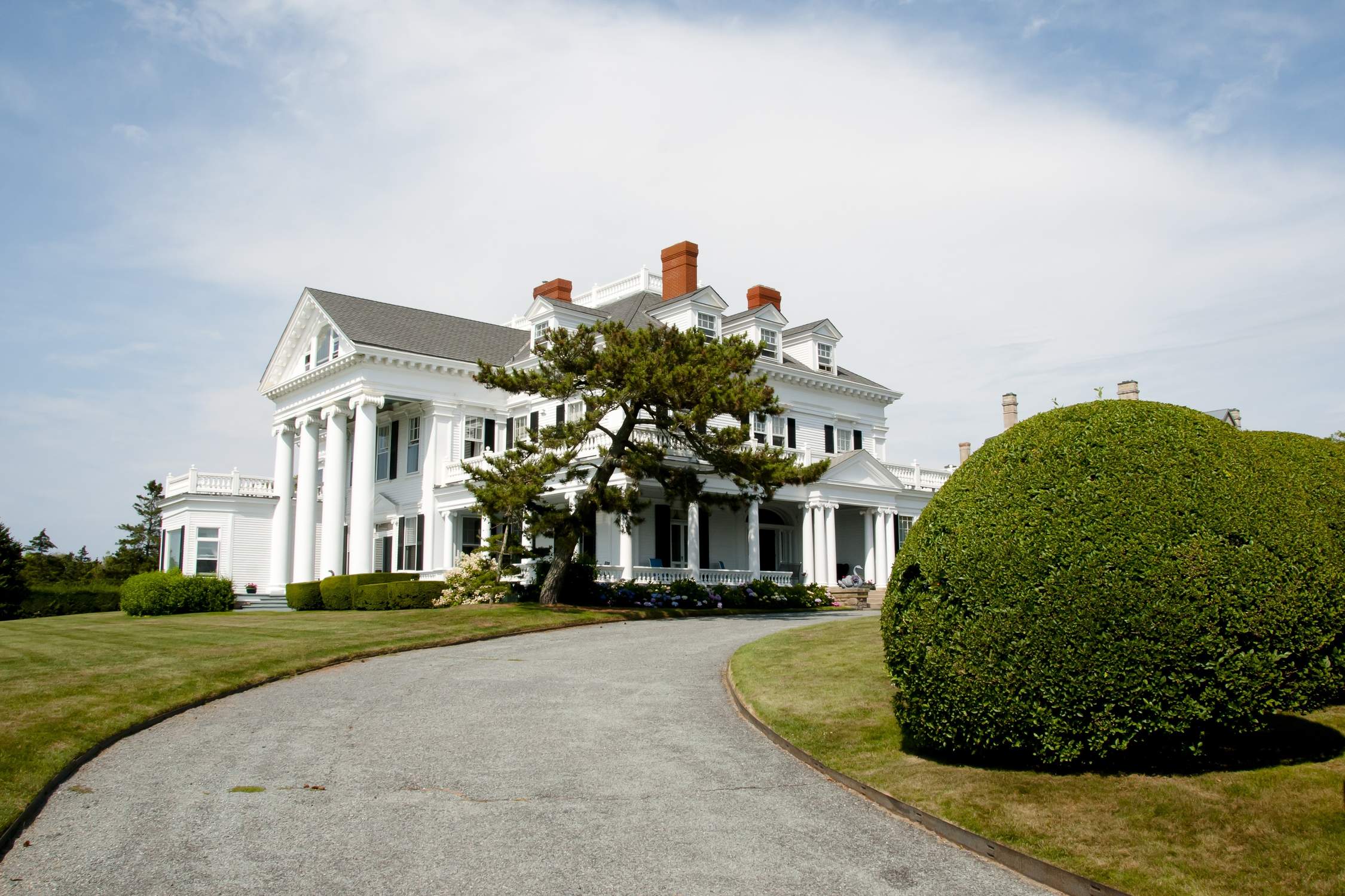 Bellevue Avenue Historic District - Photo 1