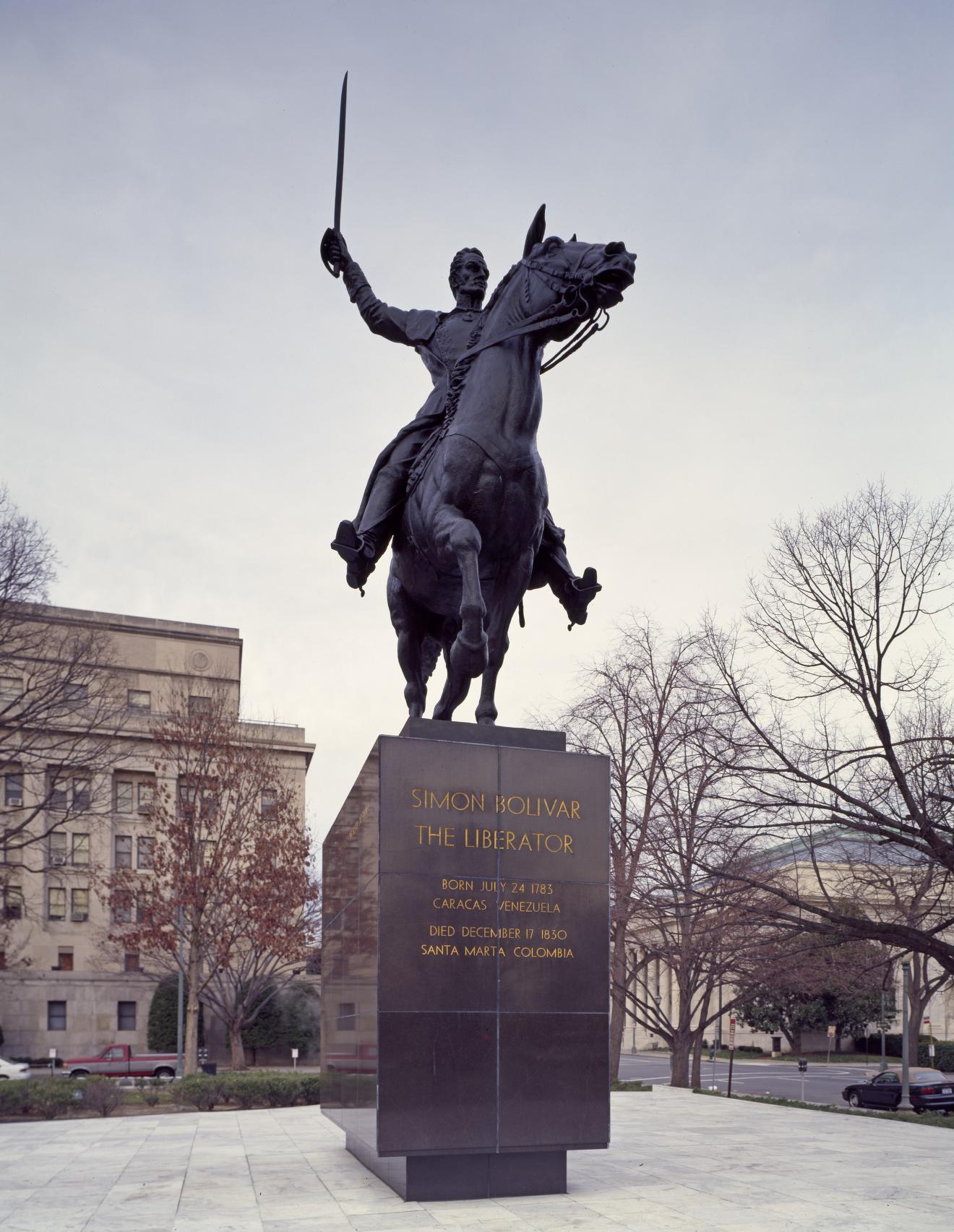 The Liberator Simon Bolivar Memorial - Photo 1