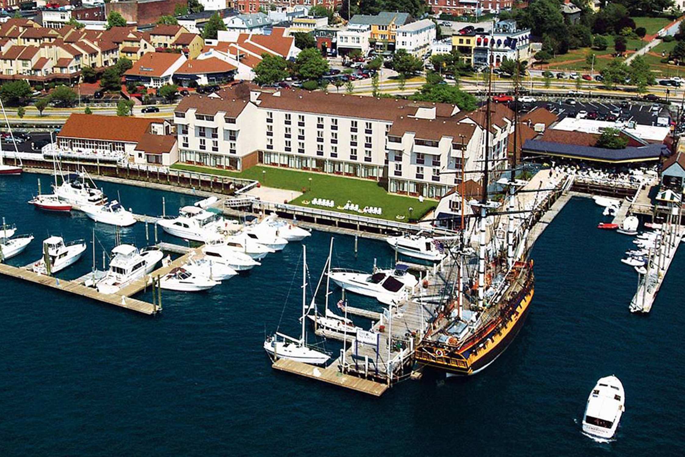 Newport Harbor - Photo 1