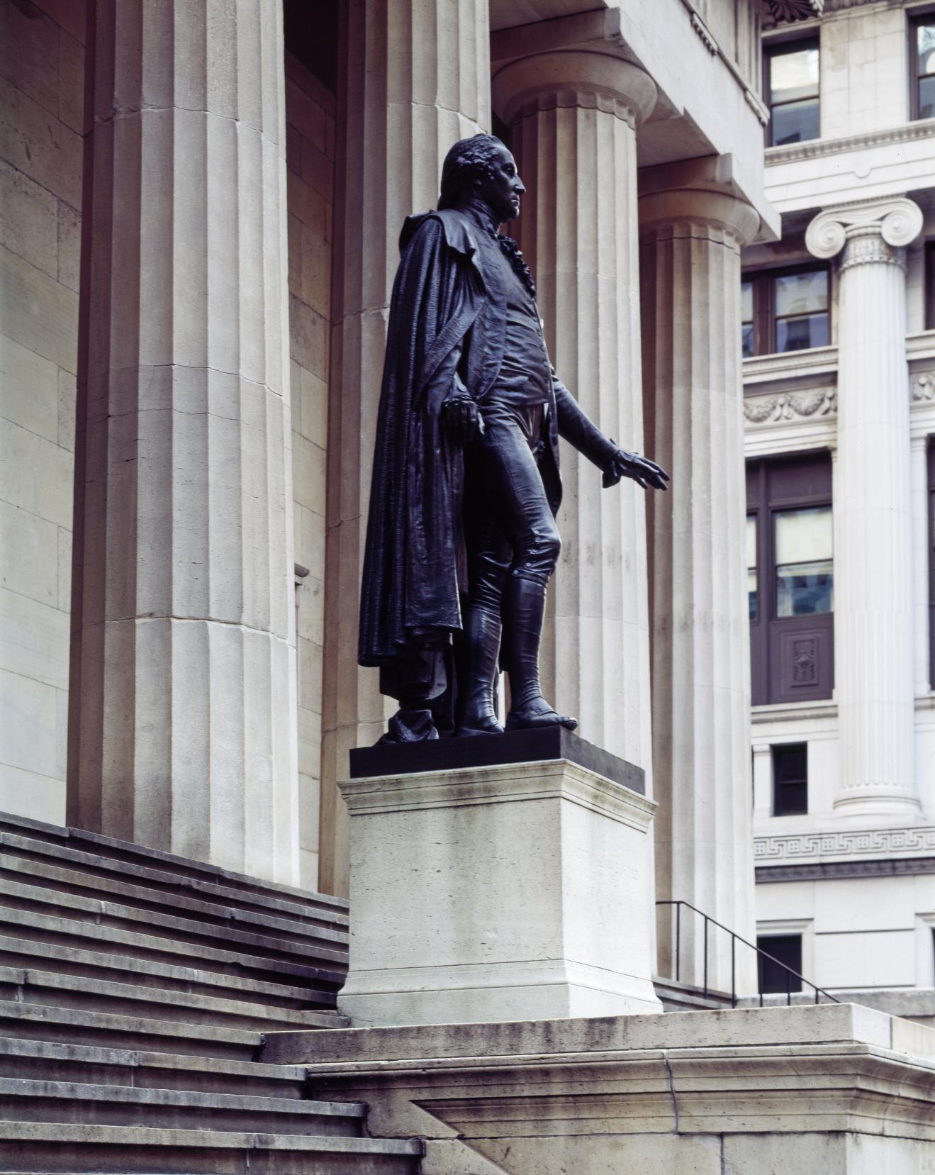 George Washington Statue - Photo 1