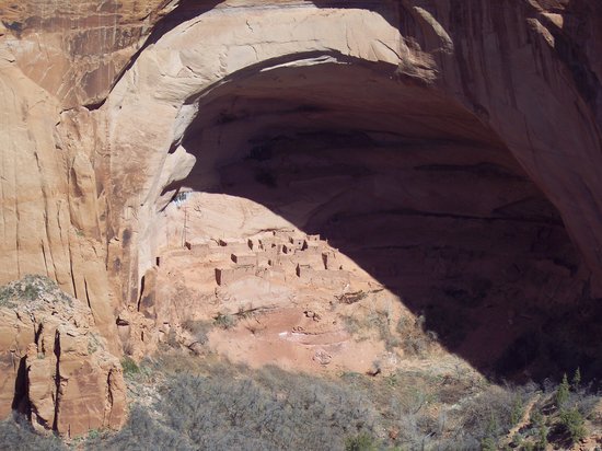 Betatakin Cliff Dwelling - Photo 1